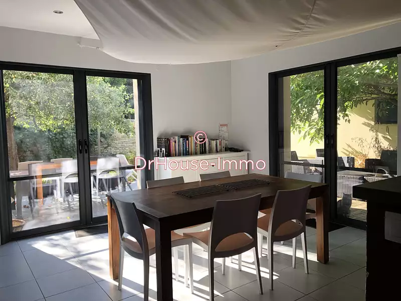 Maison, 235,38 m²