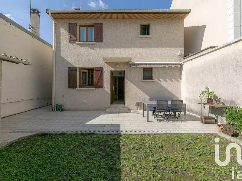 Maison, 94 m²