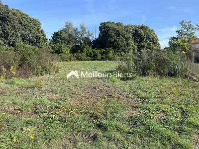 Terrain, 900 m²