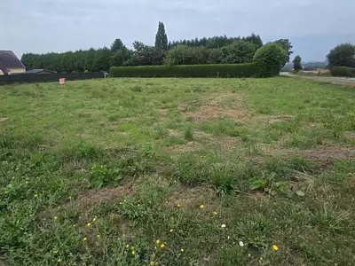 Terrain, 1 700 m²