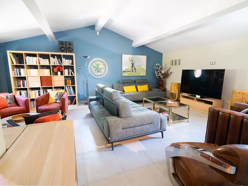 Maison, 268 m²