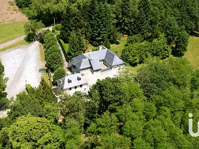 Maison, 900 m²