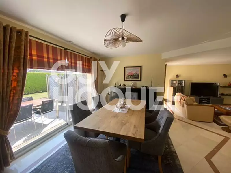 Maison, 200 m²