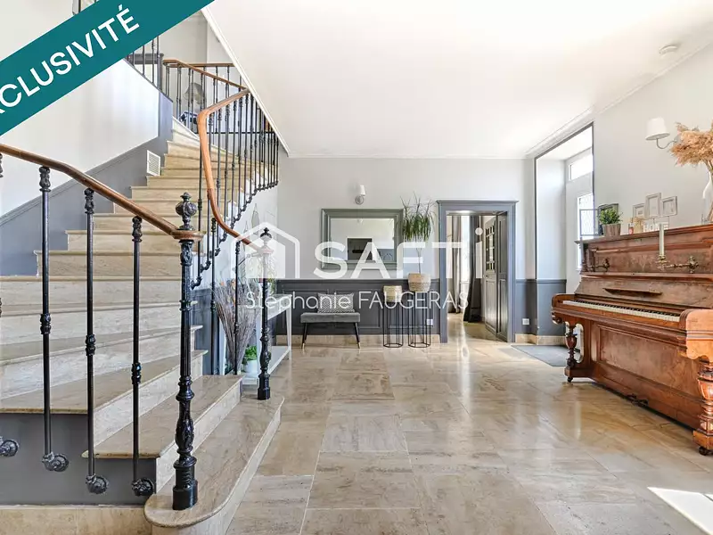 Maison, 345 m²