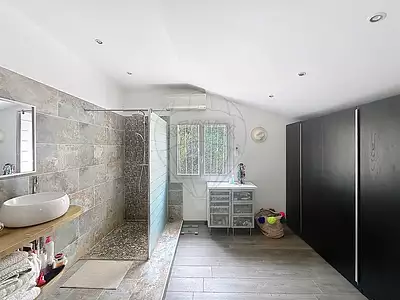 Maison, 220 m²
