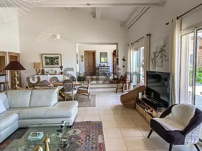 Maison, 257 m²