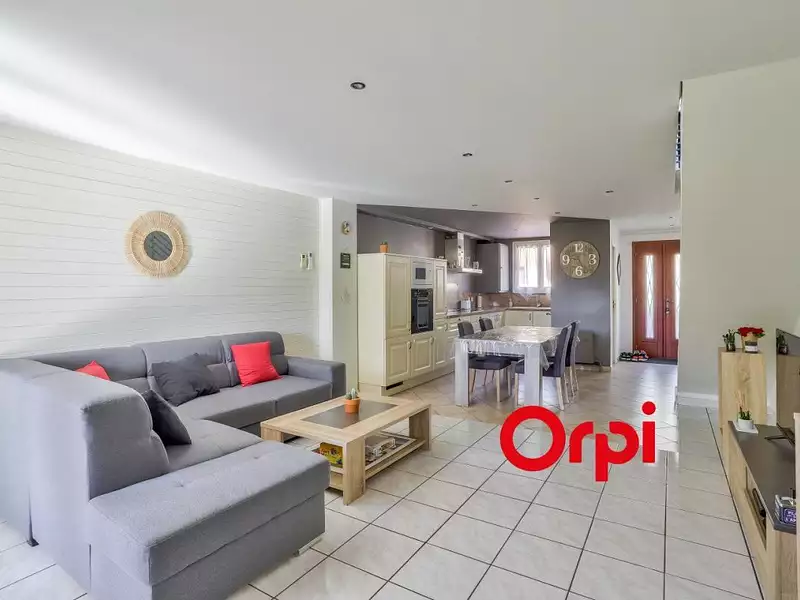 Maison, 102 m²