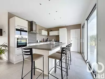 Maison, 145 m²