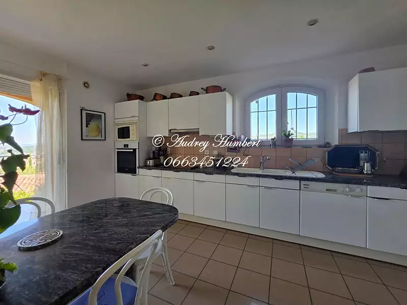 Maison, 132 m²