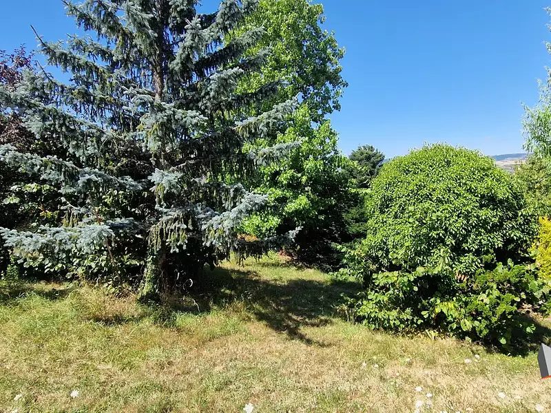 Terrain, 900 m²
