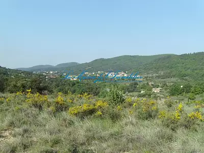 Terrain, 3 328 m²