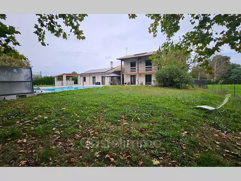 Maison, 220 m²
