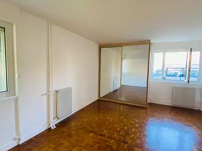 279 500 € 6 076 €/m² Appartement • 46 m² • 2 pièces Montrouge (92120)