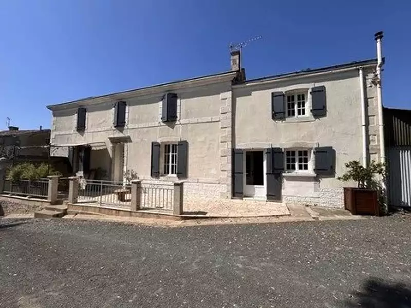 Maison, 168 m²