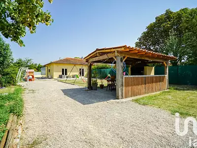 Maison, 77 m²