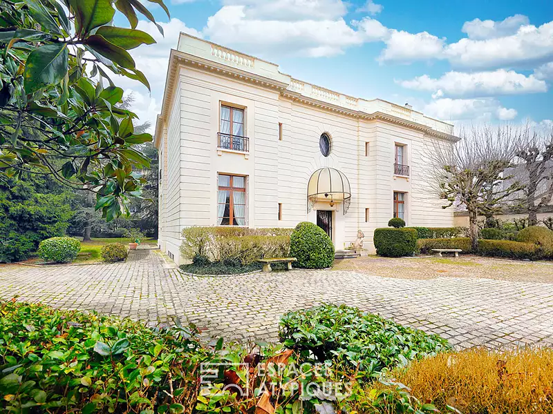Maison, 804 m²