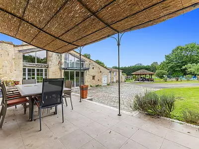 Maison, 330,49 m²