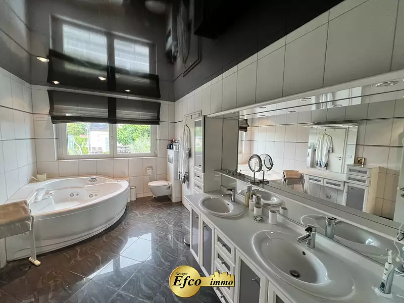 Maison, 297 m²