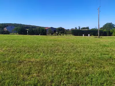 Terrain, 835 m²