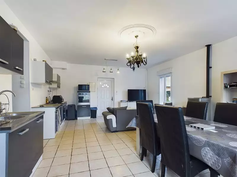 Maison, 169 m²