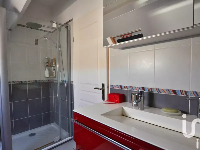 Maison, 180 m²