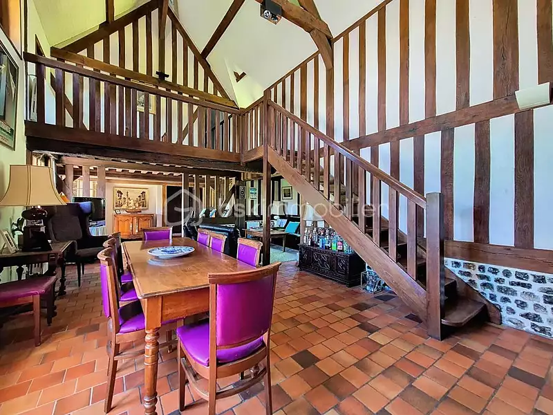 Maison, 255 m²