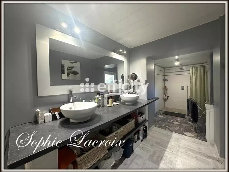 Maison, 212 m²
