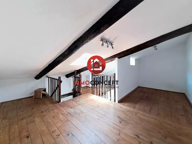 Immeuble, 136 m²
