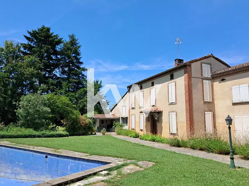Maison, 381 m²