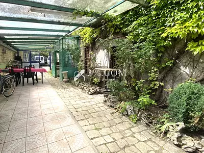Immeuble, 330 m²