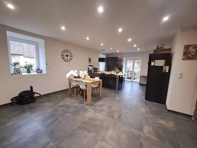 Maison, 178 m²