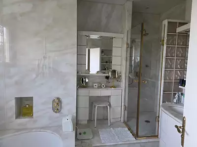 Maison, 250 m²