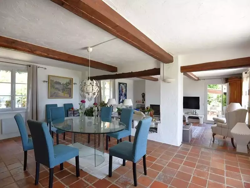 Maison, 163 m²