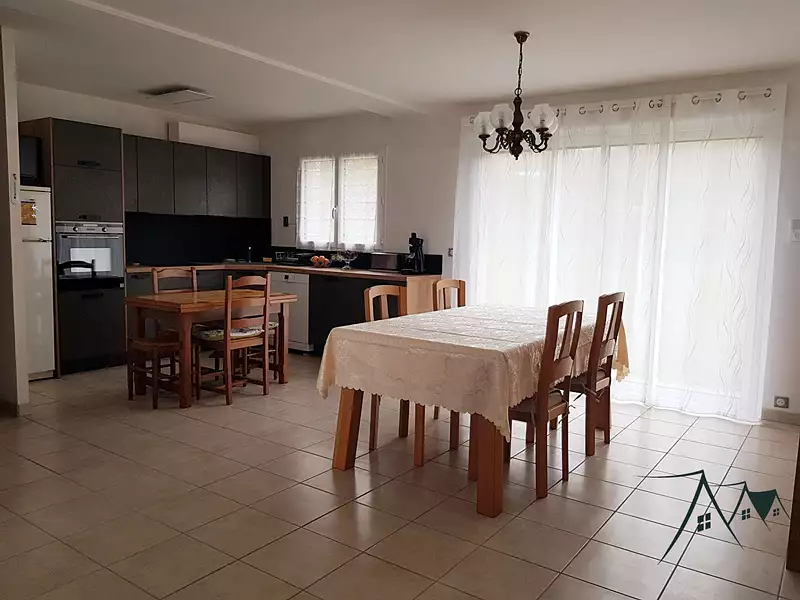 Maison, 175 m²