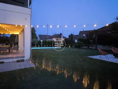 Maison, 308 m²