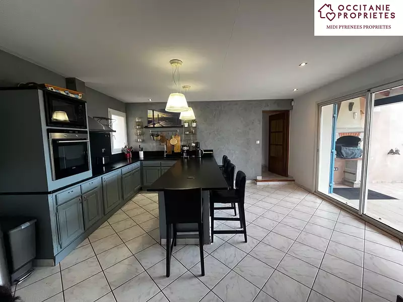 Maison, 270 m²
