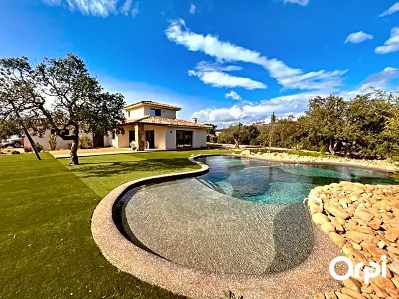 Maison, 180 m²