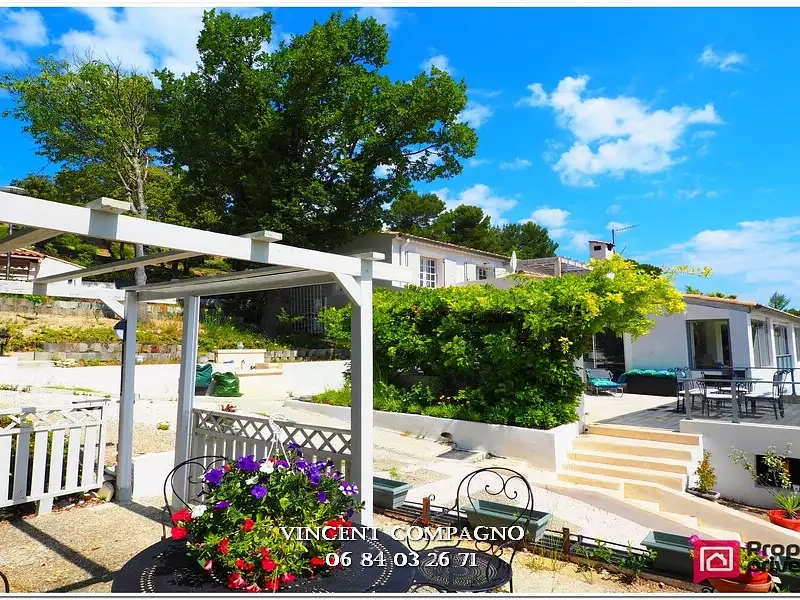 Maison, 230 m²