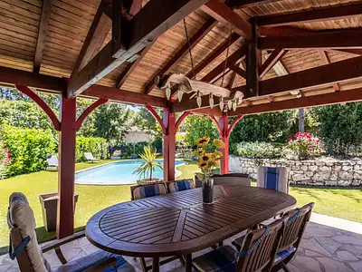 Maison, 320 m²
