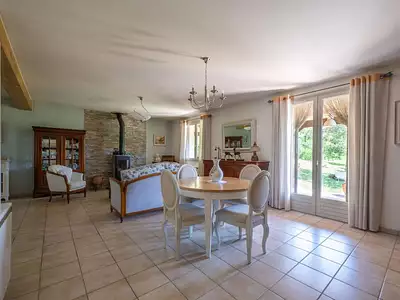 Maison, 166 m²