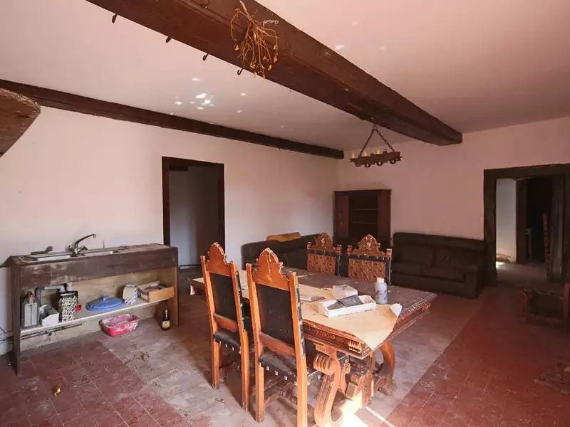 Maison, 1 500 m²