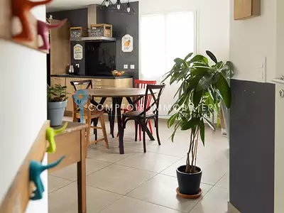Maison, 99 m²