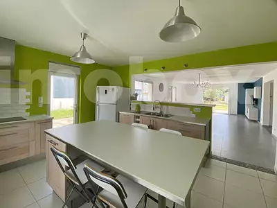 Maison, 240 m²