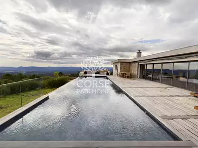 Maison, 325 m²