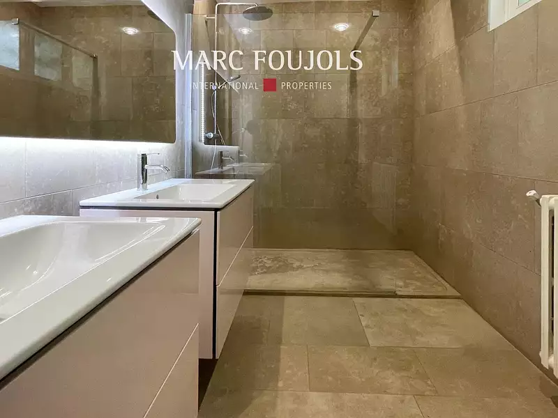 Maison, 400 m²