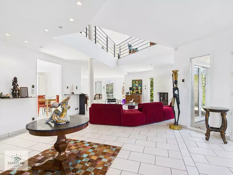 Maison, 315 m²