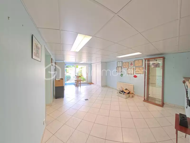 Maison, 250 m²