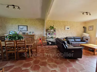 Maison, 216 m²