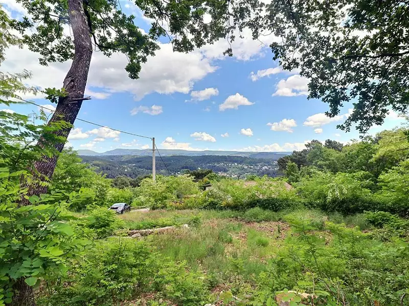 Terrain, 1 748 m²