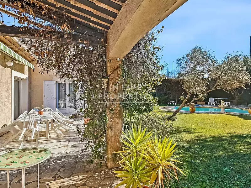 Maison, 161 m²